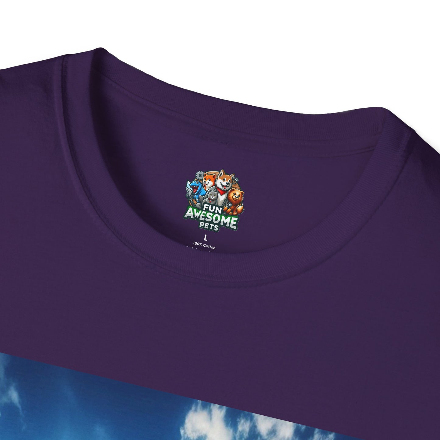 Bird flying into sun T-shirt